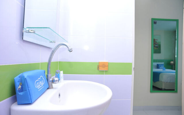 艾里巴厘岛島丹帕沙西弗洛勒斯島 5 號飯店(Airy Denpasar Barat Pulau Flores 5 Bali)