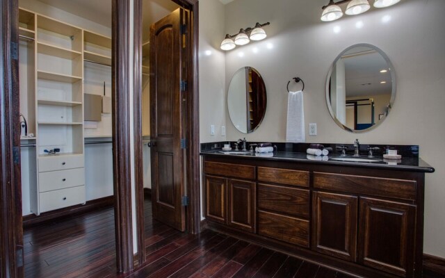 Stunning 5br/3.5ba House in La Jolla