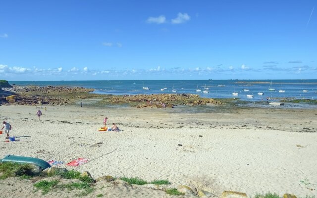 Alluring Holiday Home in L'armor-pleubian With Terrace