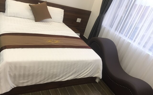 Win Win Hotel