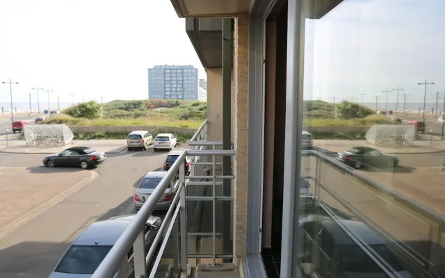 Sleek Stay by the Sea