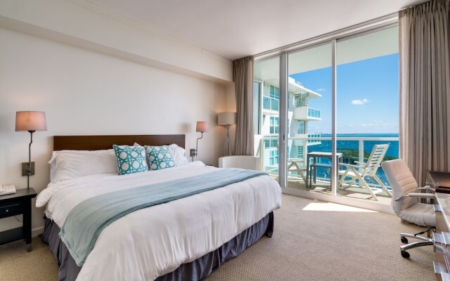 Million Dollar Ocean View Luxury Studio w/ Balcony + FREE PARKING