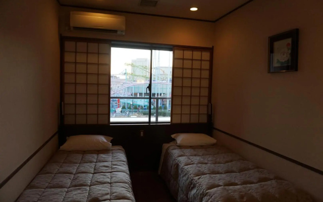 Yokohama Minamimirai Manyo-Club – Guest Rooms – Yokohama