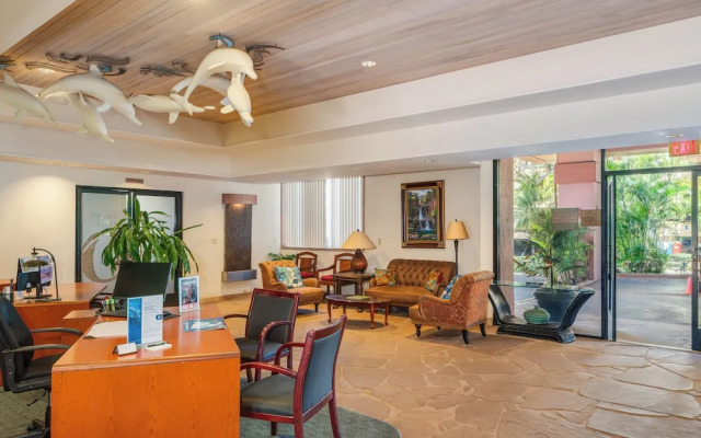 Petite Retreat at Kahana Falls