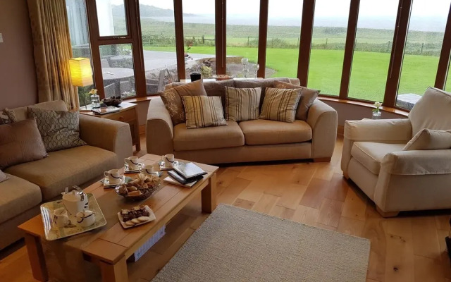 Shoreline at Mount Stewart B&B