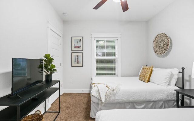 Highland Park - Shoreline Beach House