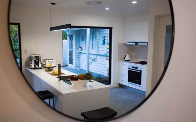 Surfers Paradise Holiday Beach House