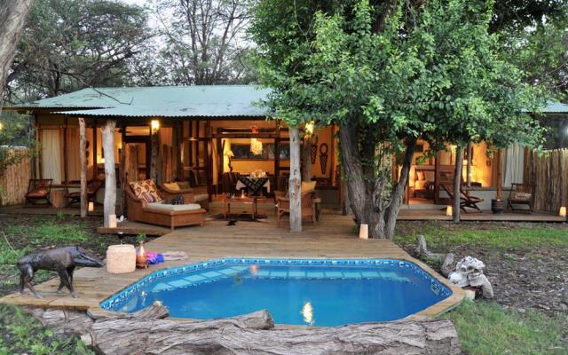 Rhino Safari Camp