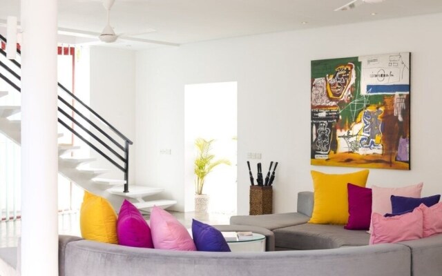 Villa La Sirena 2 Minutes From Beach 3 Bedroom Villa by RedAwning
