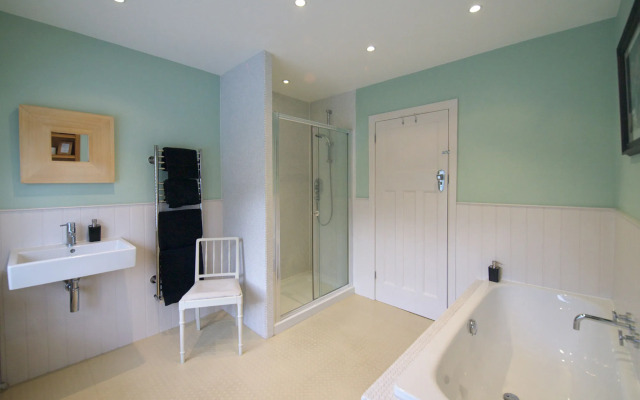 Leyland Country House