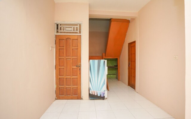 Az Zahra Residence by OYO Rooms