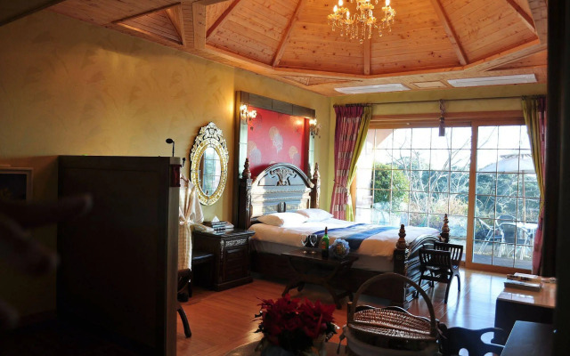 PalmValley Pool Villa Resort