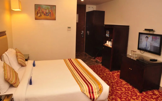 Oyo Premium Lawrence Road