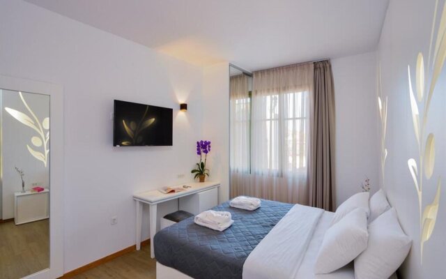 Elia Portou Luxury Residence