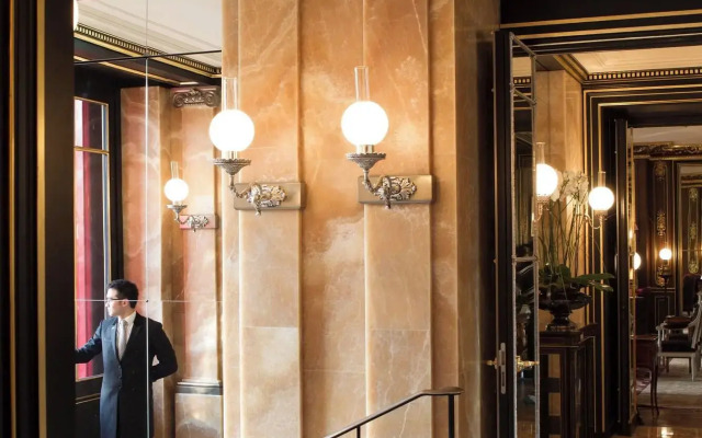 La Reserve Paris Hotel and Spa