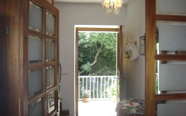 Beach Front Villa a Stone Throw Away From the sea