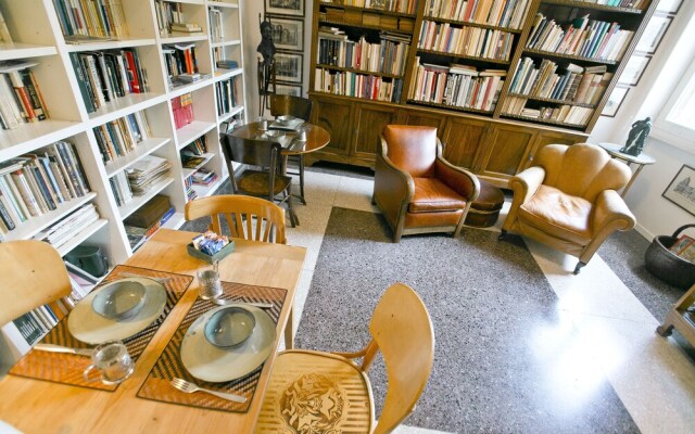 Aventino Orange Garden Suites