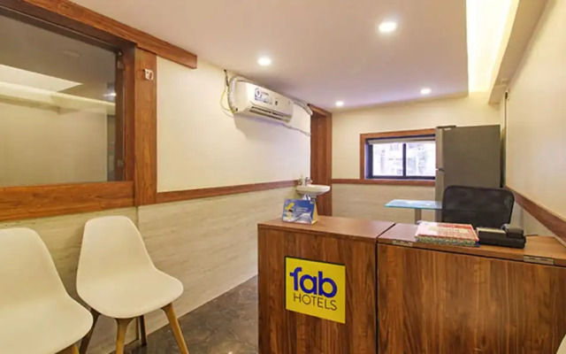 Hotel peninsula suites mumbai