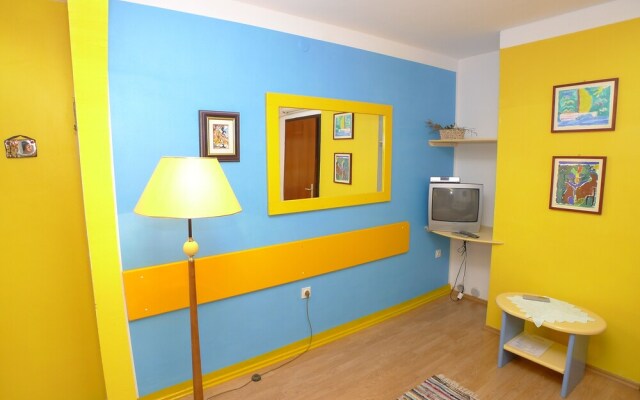 Apartment for 3 Persons With Beautiful Terrace