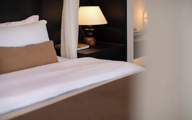 Anyu Aranya Collection Sea View Resort Hotel