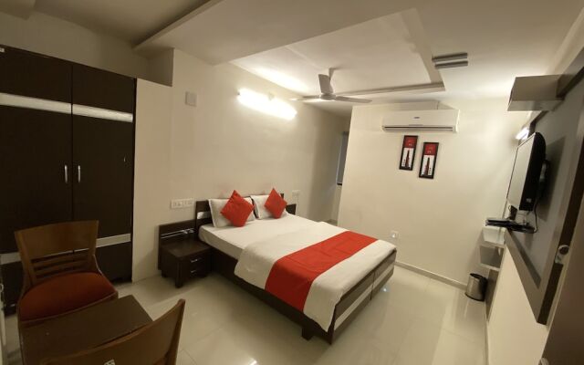 Oyo Flagship 36844 Riverfront