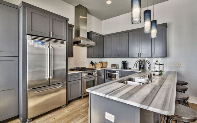 Gulf Breeze by Five Star Properties