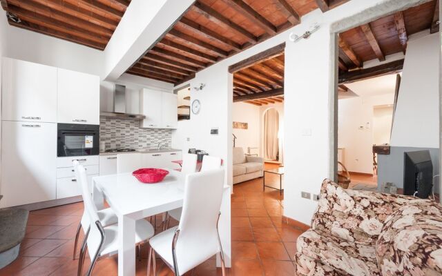 Short-let Florence Apartment Parione