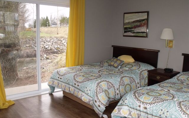 Motel & Restaurant De La Plage