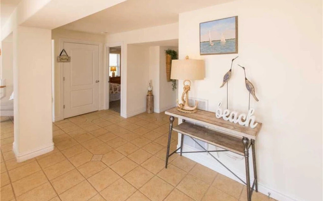 Coastal View V - 8 Br Home