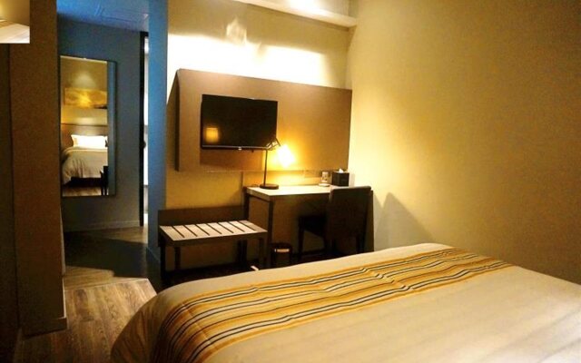 Home Inn Plus Guilin Railway Station