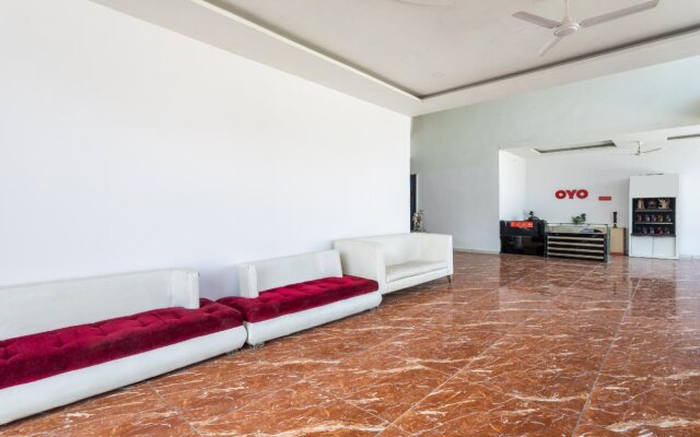 Hotel Maple Blue By OYO Rooms