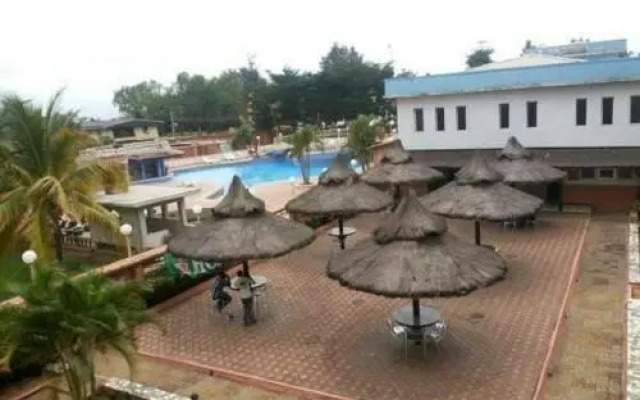Nelrose Hotel