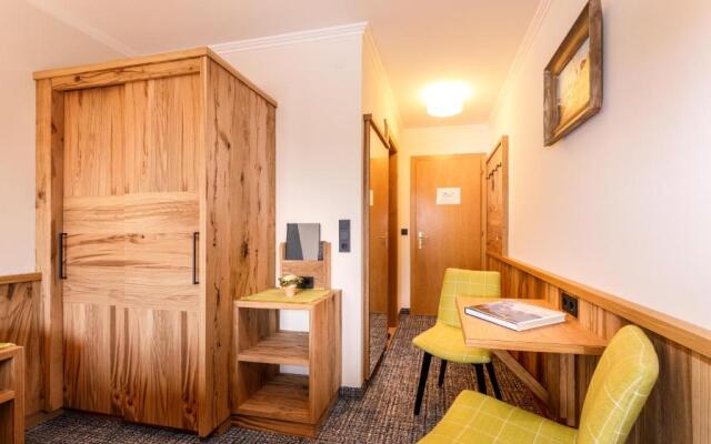 Hotel Garni Entstrasser