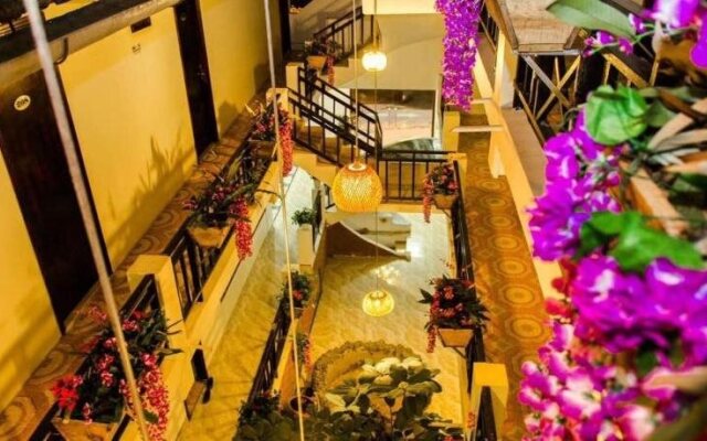 Truc Lam Hotel