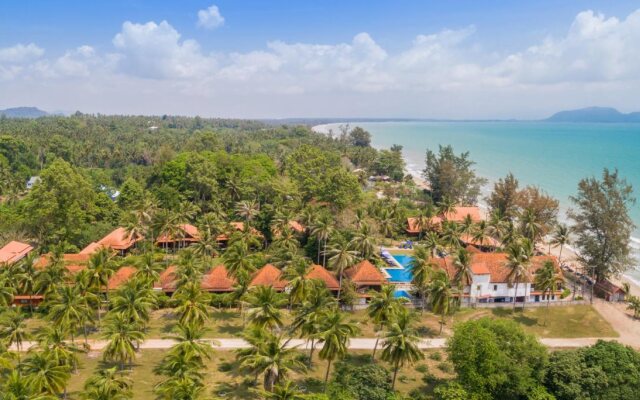 Coral Hotel Bangsaphan