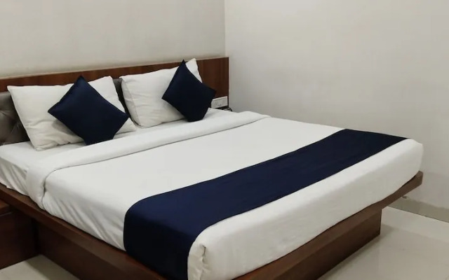 Hotel Ten Eleven Grand