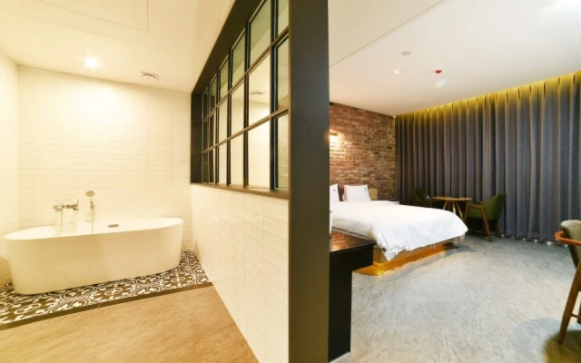 Yeosu K-boutique Hotel