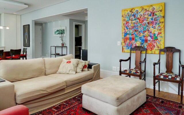 LinkHouse Majestic Mountain View