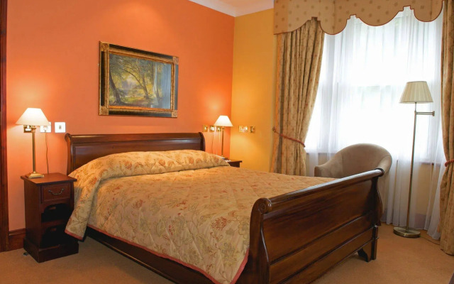 Best Western Old Tollgate Hotel & Restaurant