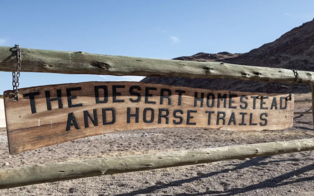 Desert Homestead Lodge l Ondili