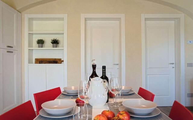 Modern Apartment in Agliana With Shared Garden