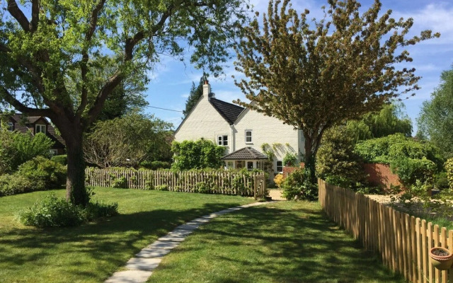 October House Holiday Cabin