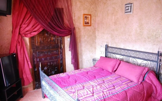 Well Center Riad Auberge Assounfou