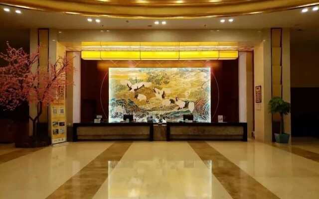Jiuhuashan Center Hotel