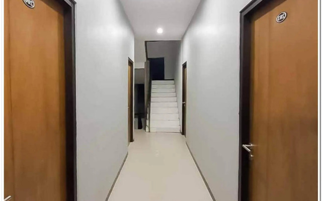 RedDoorz @ Manukan Surabaya