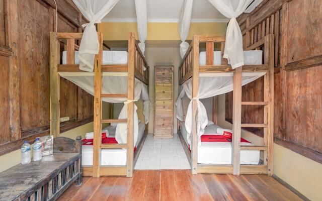 RedDoorz Hostel @ Raya Canggu 2