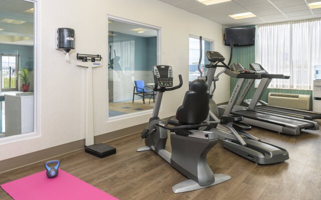 Holiday Inn Express & Suites North Bay by IHG
