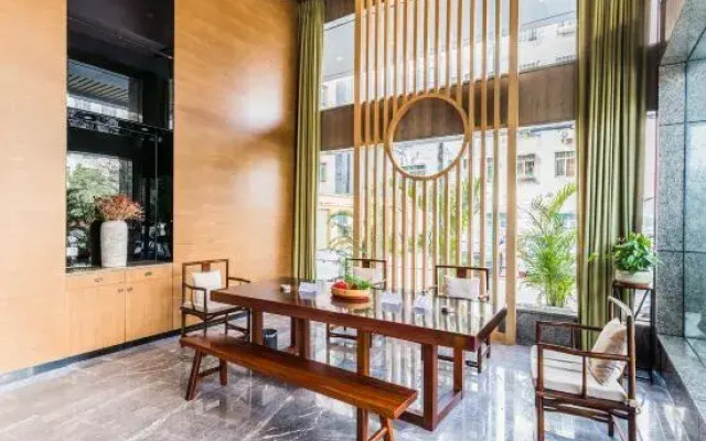 Bafang Park Lane Hotel (Zhanjiang Suixi Quanfeng Plaza Branch)