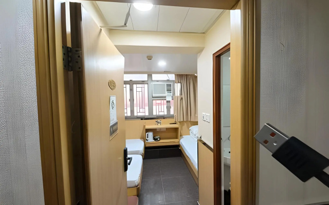 Fortune Hotel – Guest Rooms – Hong Kong