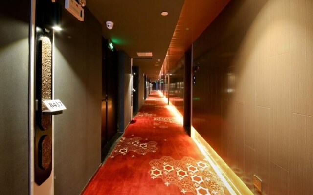 East Queen Hotel (Xi'an Beimen Metro Station)